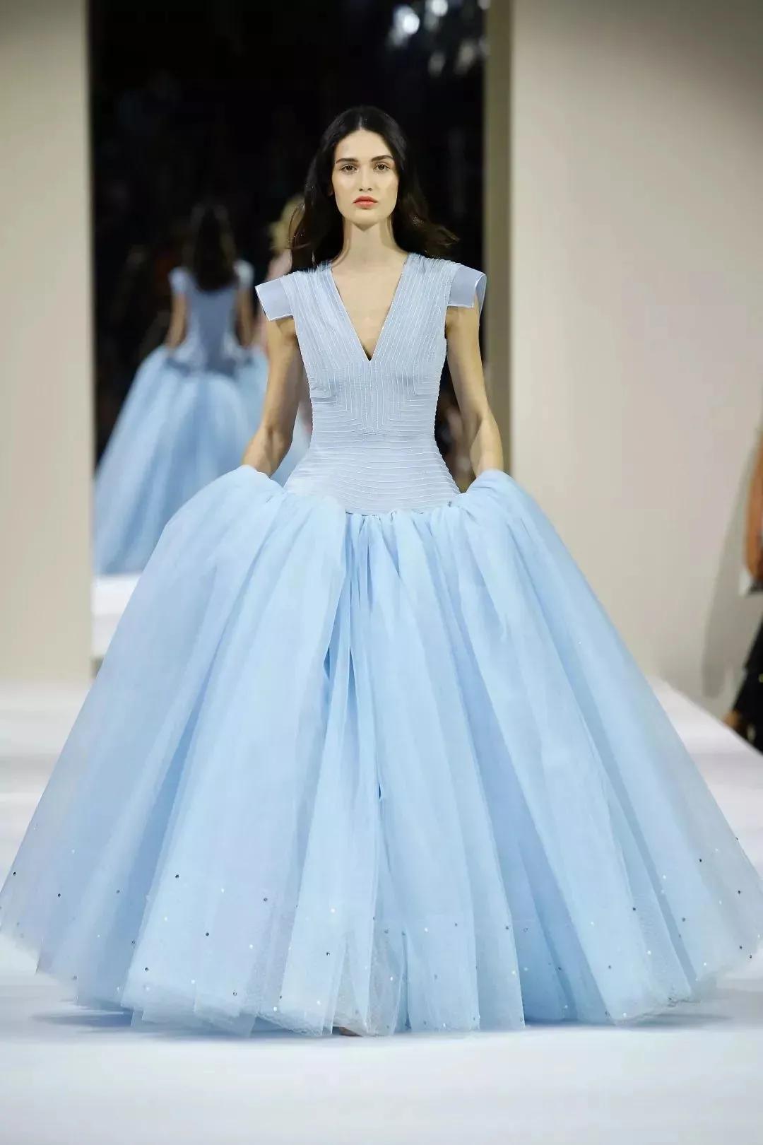 蝴蝶堂|世泰智造：有件T恤，平平无奇的降温小能手罢了