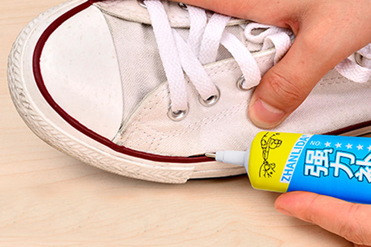 球鞋贴教程,补足球鞋开胶方法