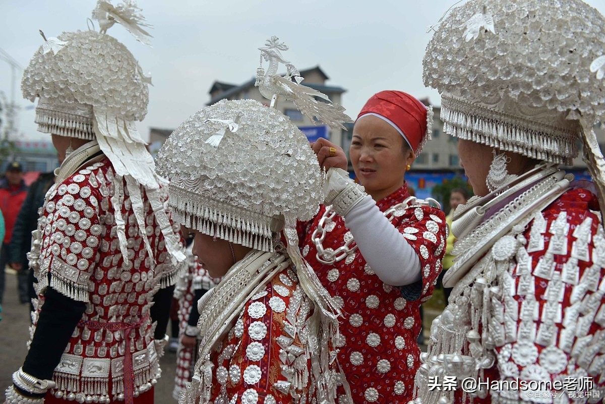 孩子胆小不愿意和同学交流怎么做,小孩子胆怯不愿意沟通该怎么引导