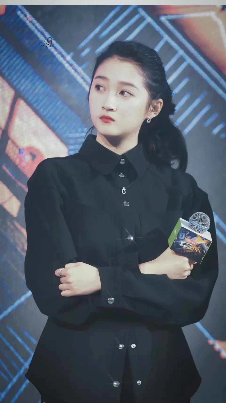 赵又廷问秦霄贤听说你喜欢我老婆,赵又廷遇到秦霄贤