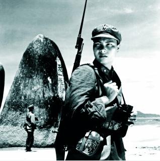 黑白照片的诉说——著名军旅摄影家张健昌摄影佳作背后的故事