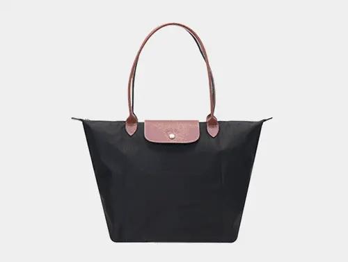 比DIOR晚成立两年，但它的饺子包火了70年，众多女星对它爱不释手