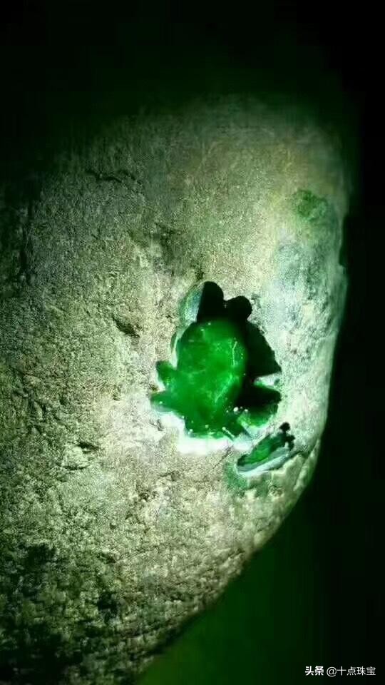 缅甸赌石翡翠原石场口,常见翡翠赌石与场口组图