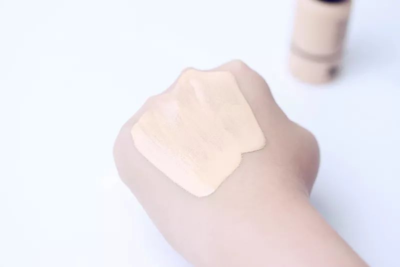 好用的粉底真实测评,10块粉底液测评