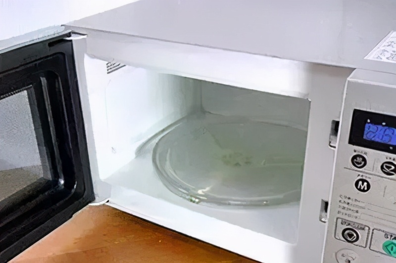 格兰仕微波炉顶部网格内如何清理,清理微波炉内污渍最好的方法