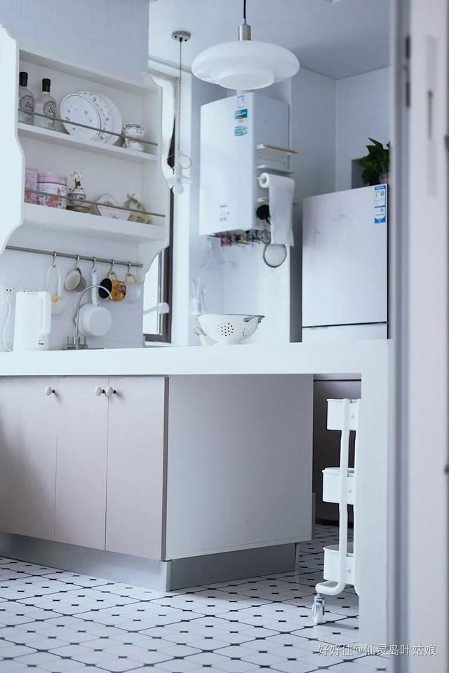 客厅不放家具怎么布置,客厅不大怎样摆家具