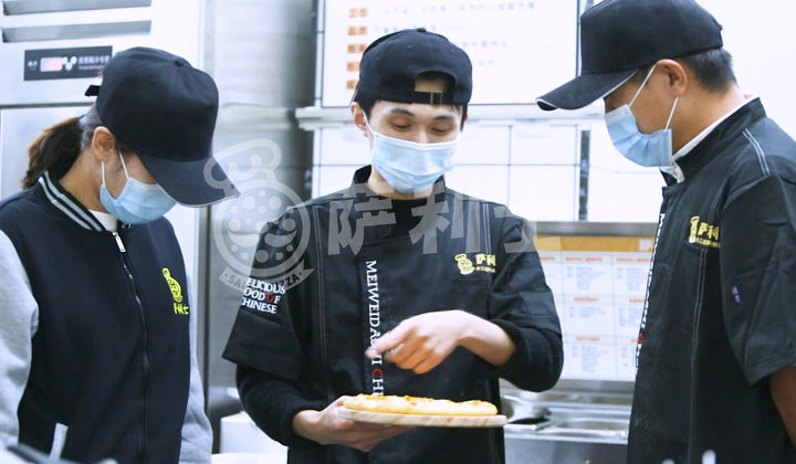 应届毕业生想创业做餐饮，先听听来自萨利士前辈们的建议吧