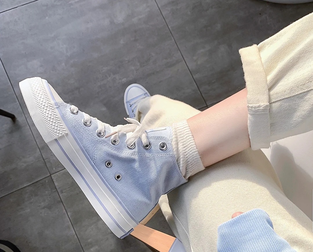帆布鞋的朴素范儿,经典又潮范十足的帆布鞋