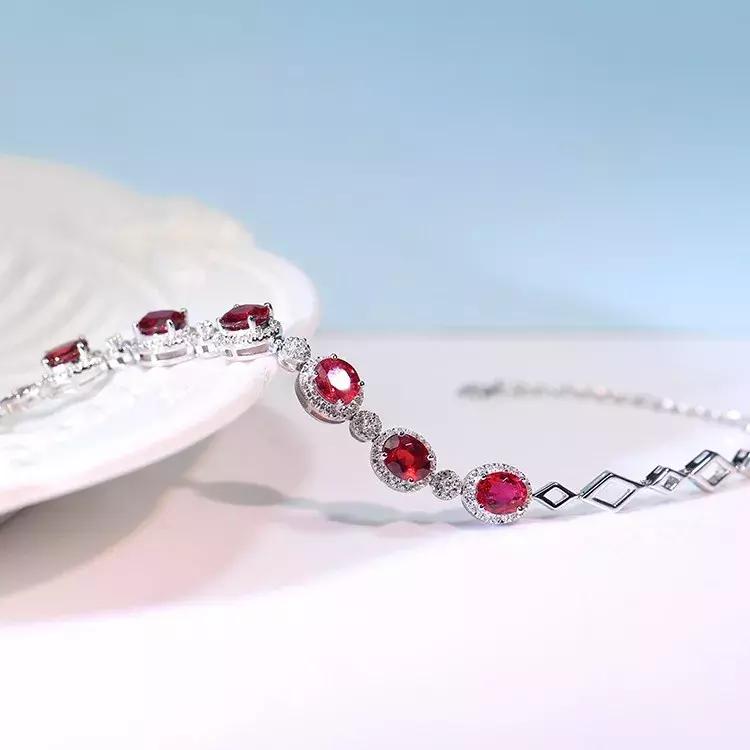 现存世界上最大的红宝石有多大,绿宝石蓝宝石红宝石哪个最珍贵