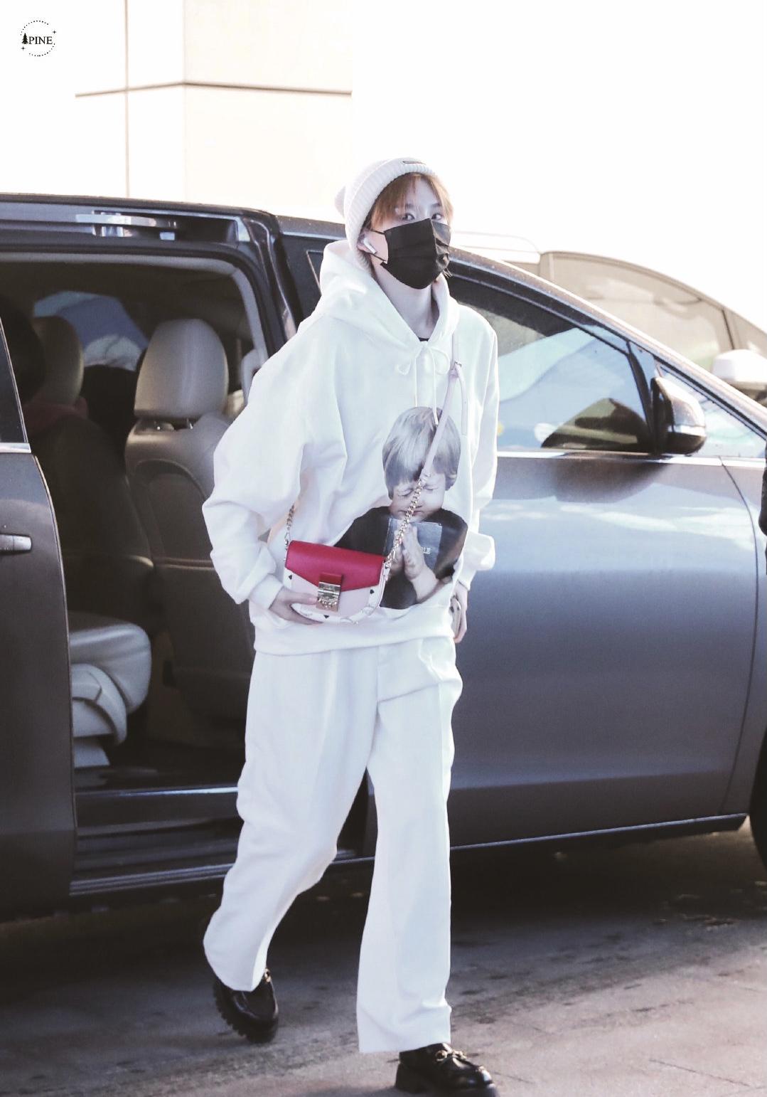 陆柯燃机场蓝衣服,陆柯燃中性礼服