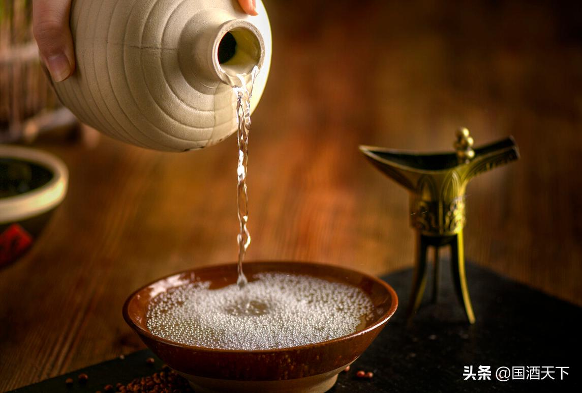 为什么俄罗斯的伏特加这么出名,伏特加在俄罗斯的地位