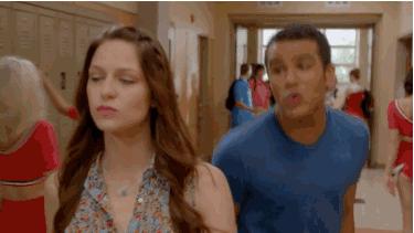 你对我有好感吗英文怎么说,我对你有意见用英语怎么说