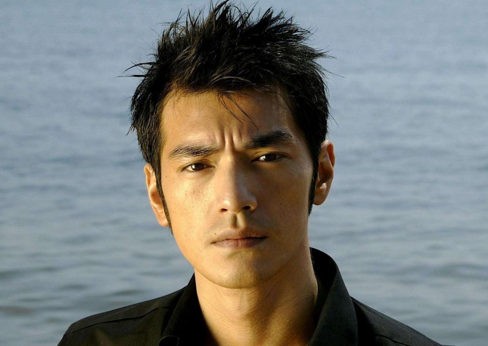 殿堂级男神,年轻的吴彦祖有多帅