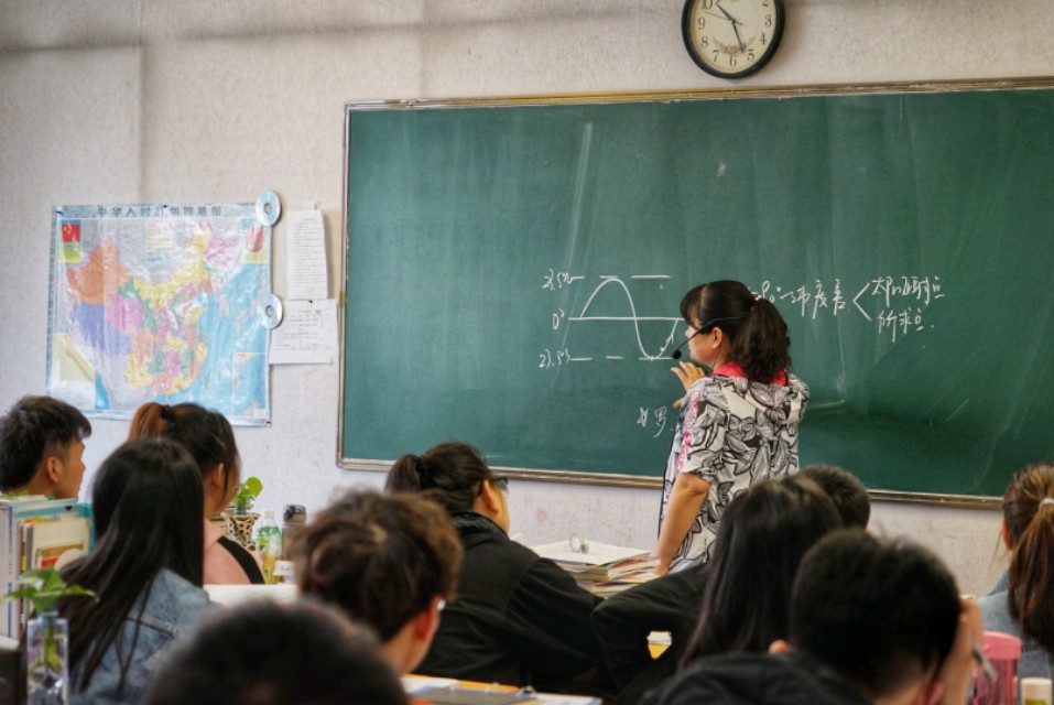 西安丹青易考美术学校是初中吗,西安丹青易考美术学校暑假集训