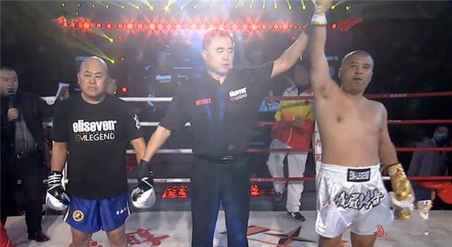 传武田野苦练里合腿绝技，踢飞树皮威慑太极雷雷，二战值得期待