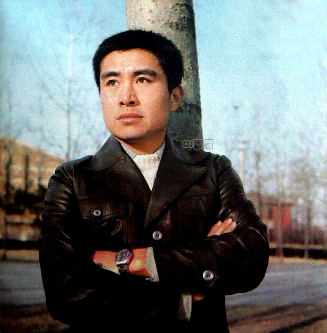 罕见老照片80年代男星,老电影老演员最美老照片