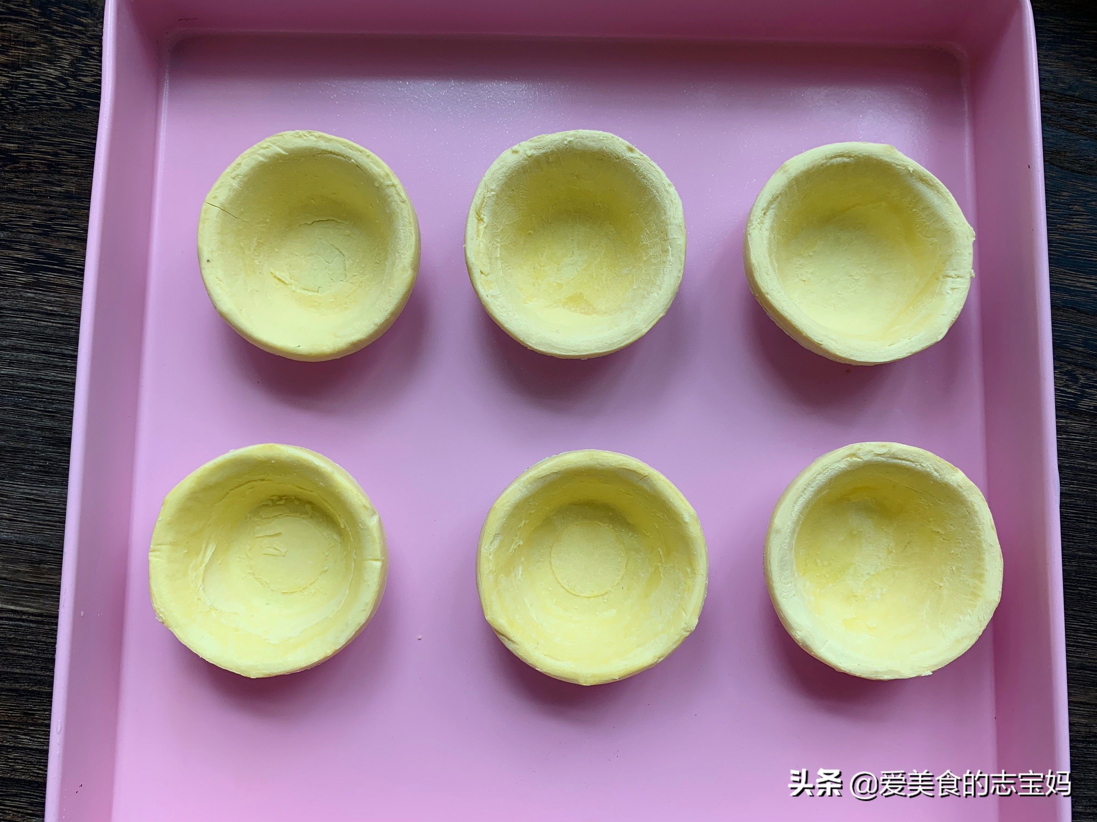 12个全蛋蛋挞液不加奶油的配方,蛋挞液怎么调的更好吃