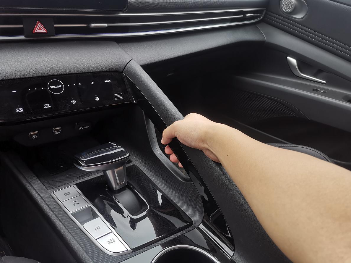 新款伊兰特全景影像,最新款第七代伊兰特仪表盘