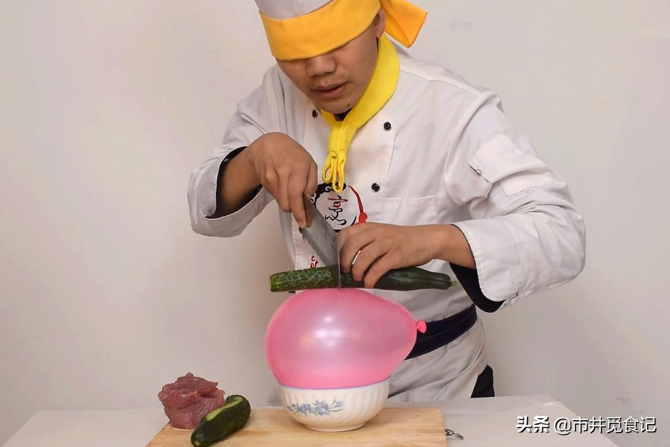 米其林大厨切面包片,米其林大厨表演刀工绝活