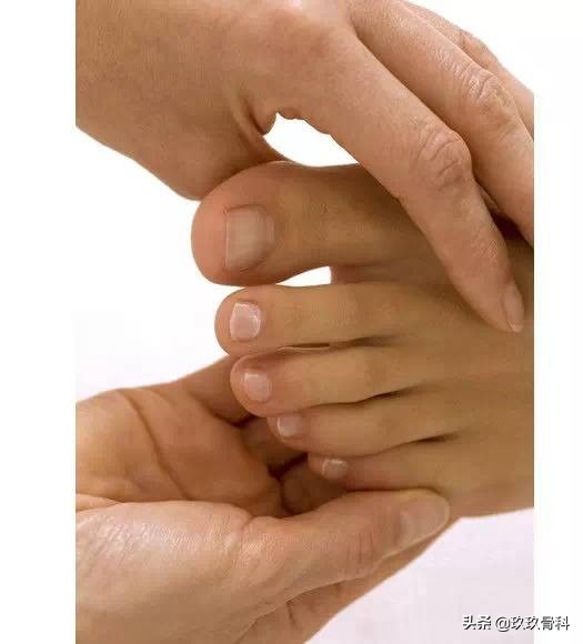 脚底是人体全身器官的反射区,脚底代表着人体的哪些器官