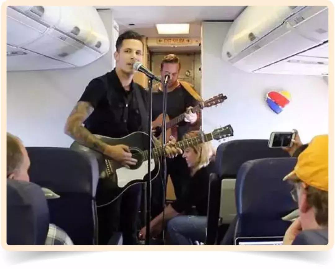 坐飞机见过这么漂亮的空姐吗,空姐坐飞机的奇葩经历