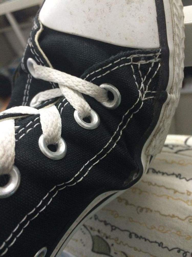 买的新鞋一个月开胶怎么办,刚买的鞋怎么快速弄开