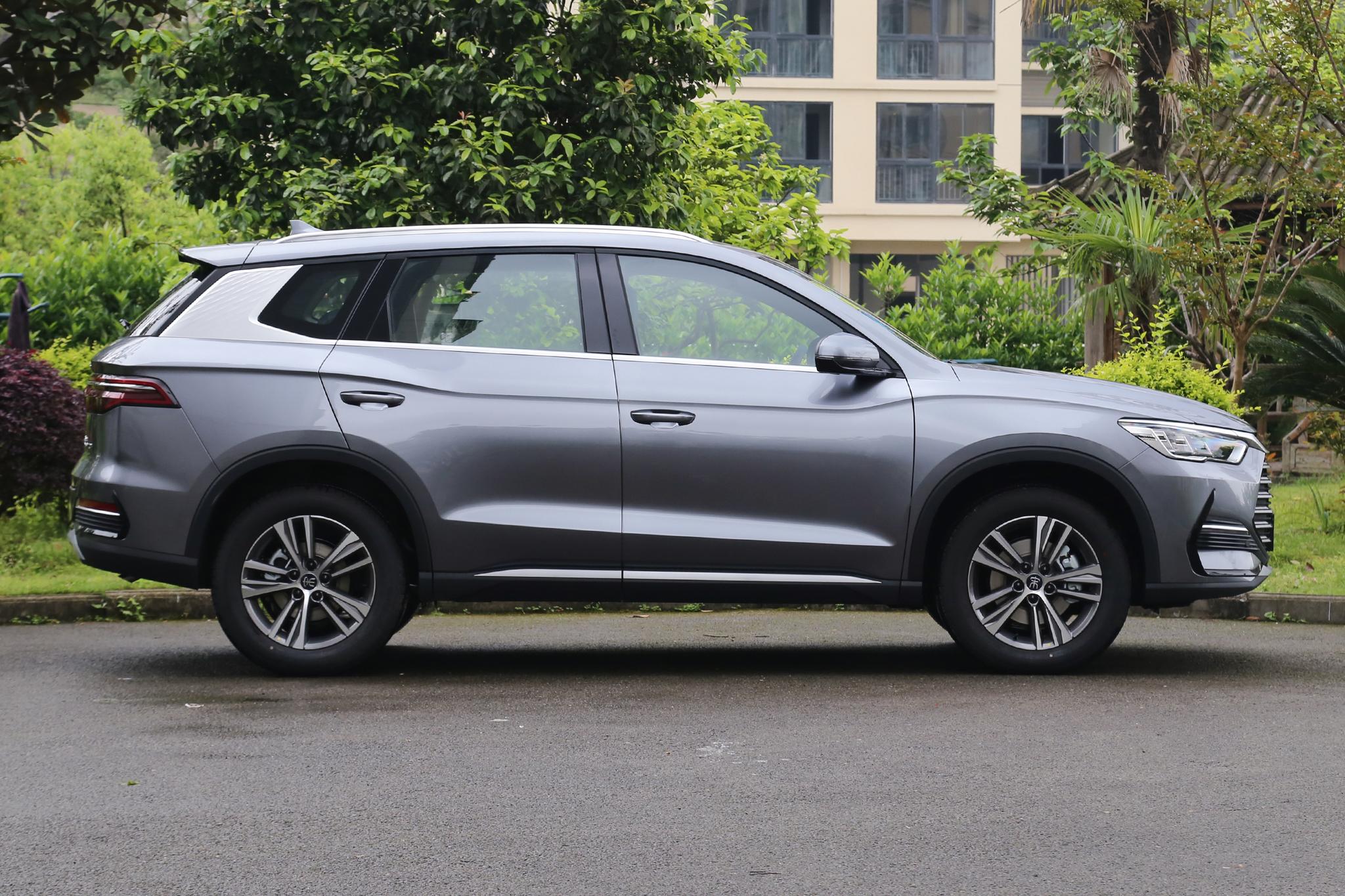 10万左右v六引擎爆发400匹马力的suv,这三款10万suv竟开出性能车的感觉