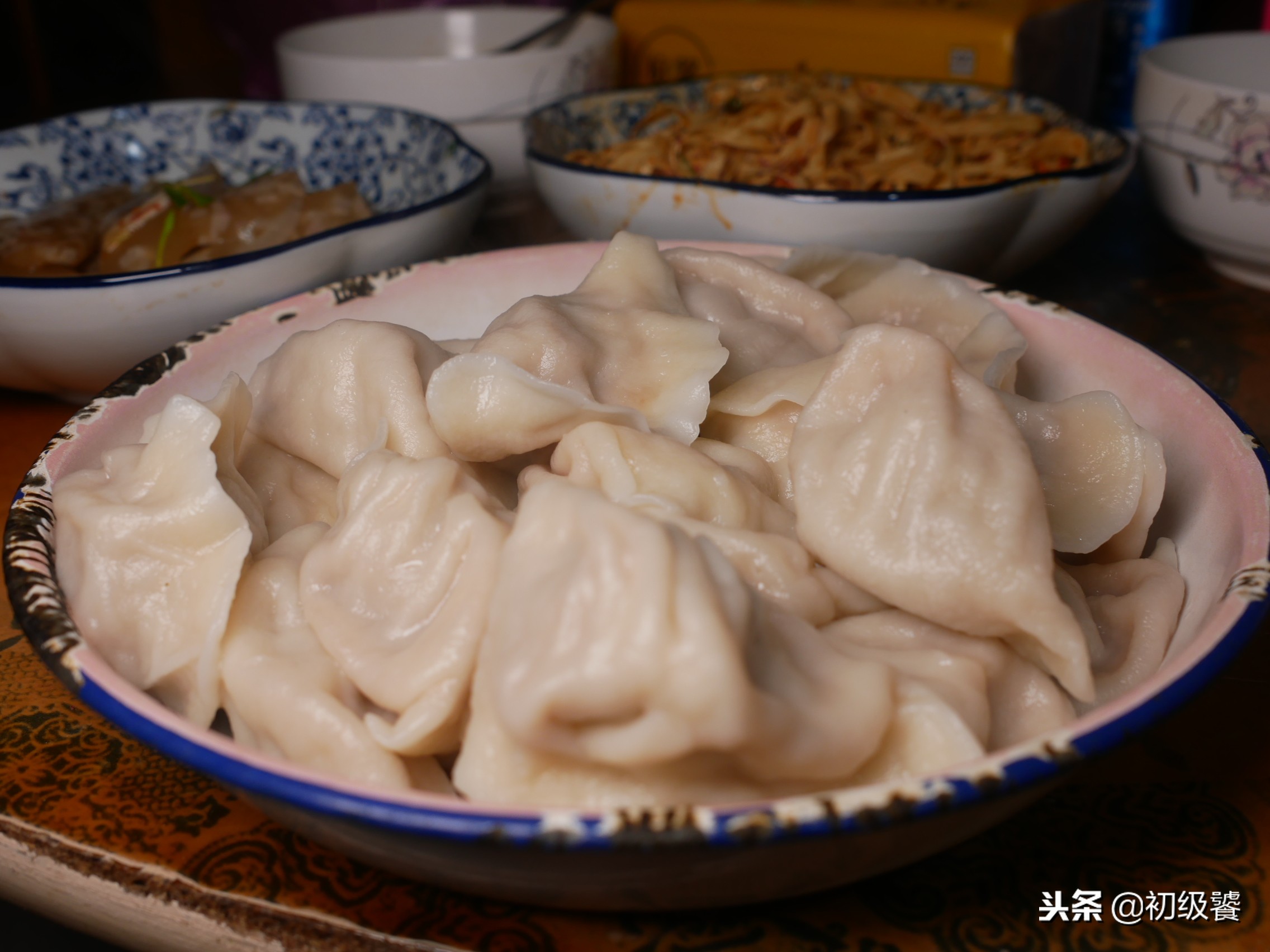 冻肉做冻饺子好吃吗,白菜肉冻饺子