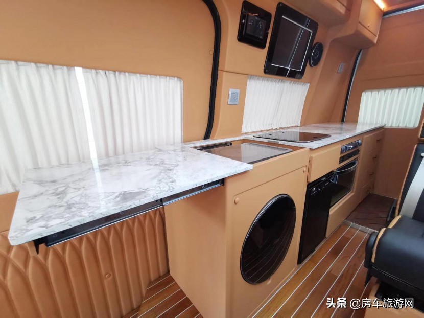 福客特进口福特商旅房车,福客特四驱越野商务单人房车