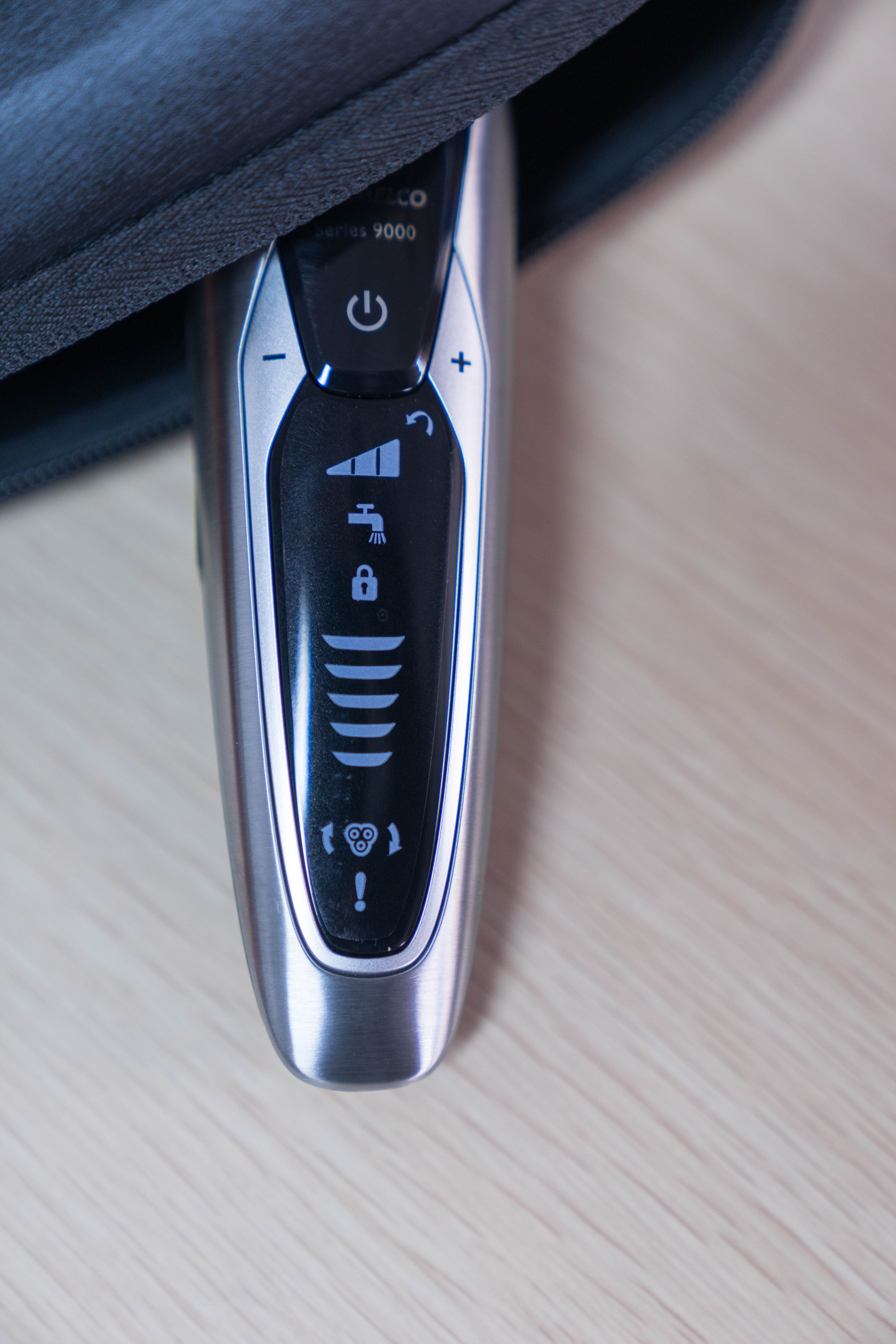 飞利浦s7837剃须刀真实评测,飞利浦剃须刀s9731二手翻新