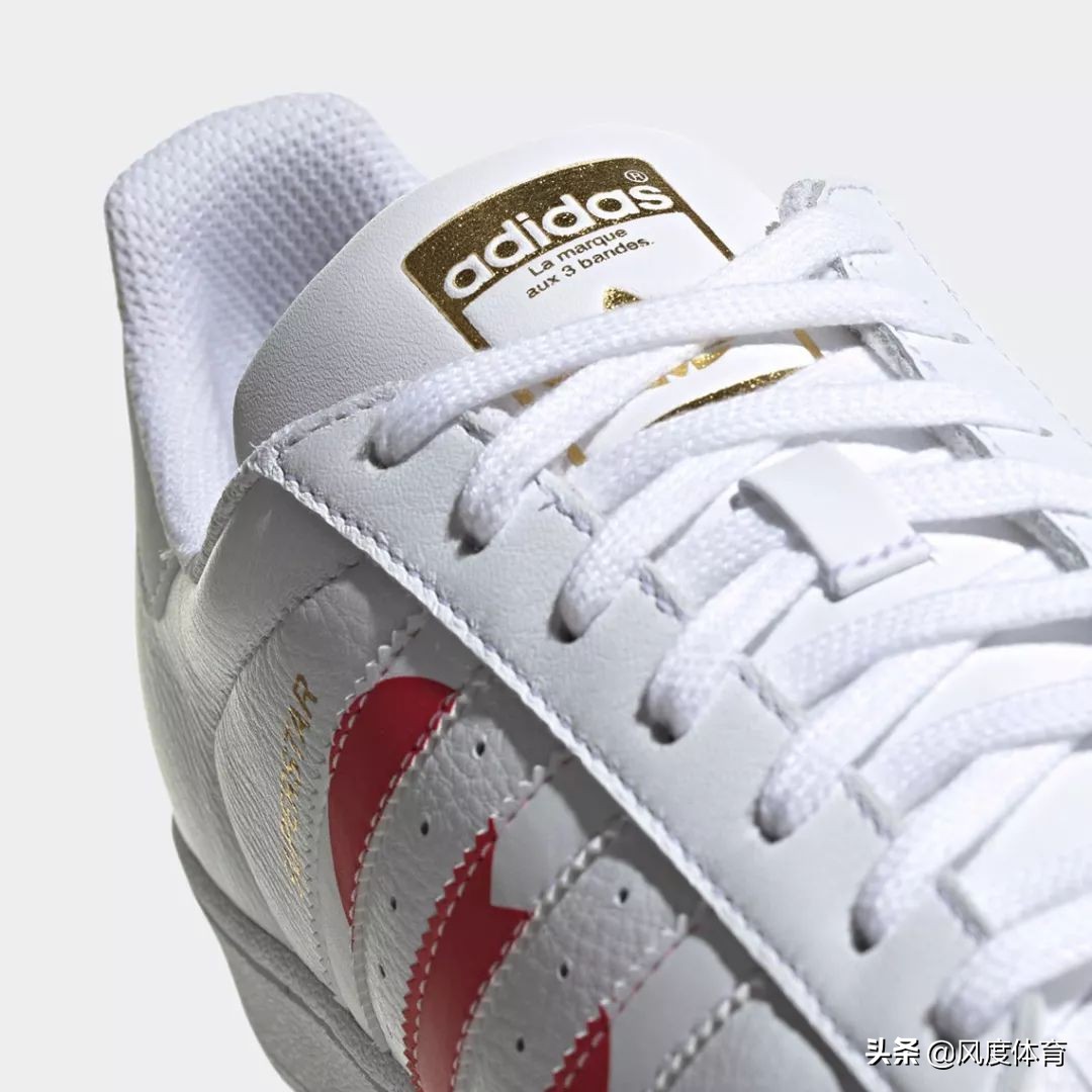 朱一龙惊艳神图氛围感,朱一龙之前春晚的全白色服装图文