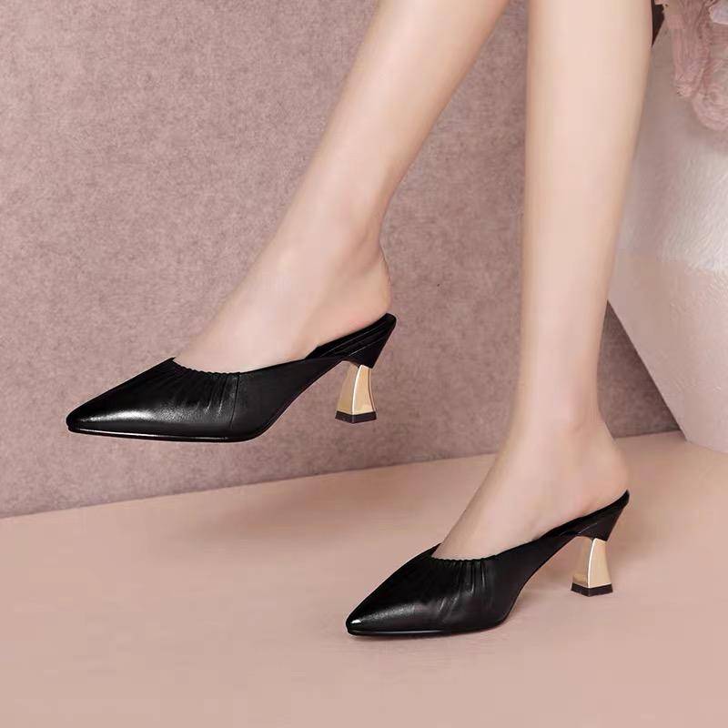 夏天凉鞋穿搭出高级感,三伏天穿凉鞋