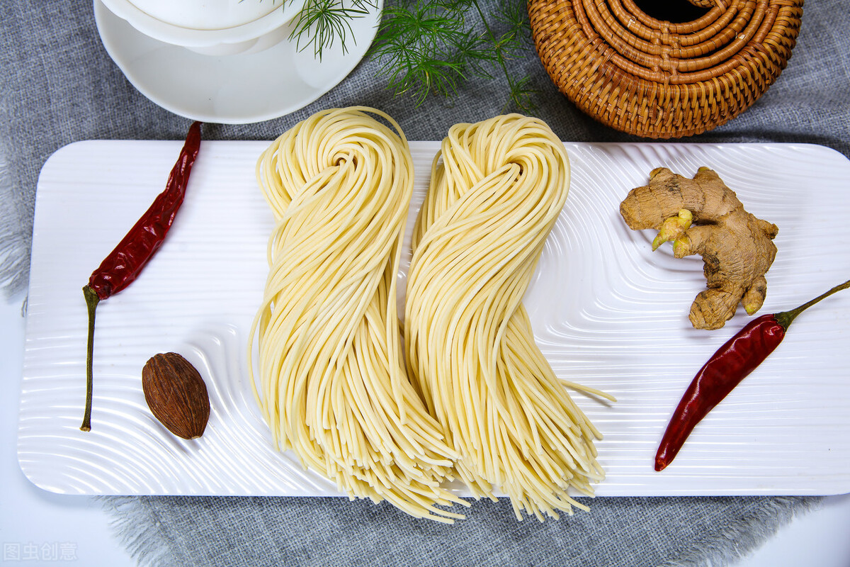 方便面难道真的是垃圾食品吗,讲解一下为什么方便面是垃圾食品