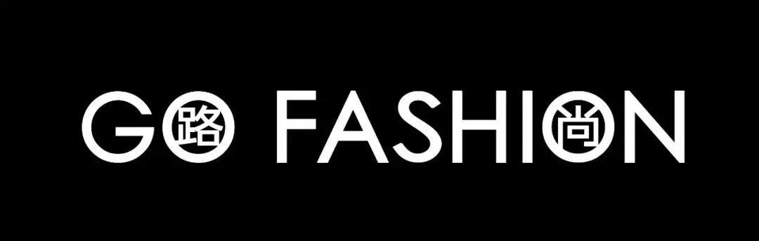 张予曦戴金丝框眼镜,张予曦银色服装