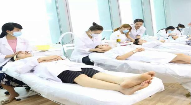 女生23岁自己创业赚了第一个100万,白手起家35岁挣到100万优秀吗