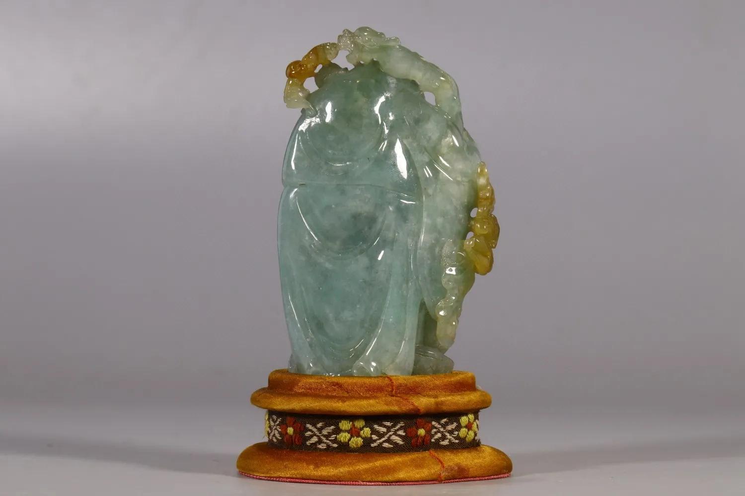 翡翠挂件分享,分享几款翡翠