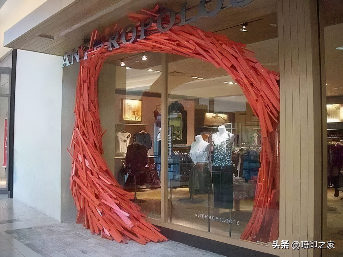 吸引顾客进店的招牌,实体店店铺橱窗怎么做才能吸引人