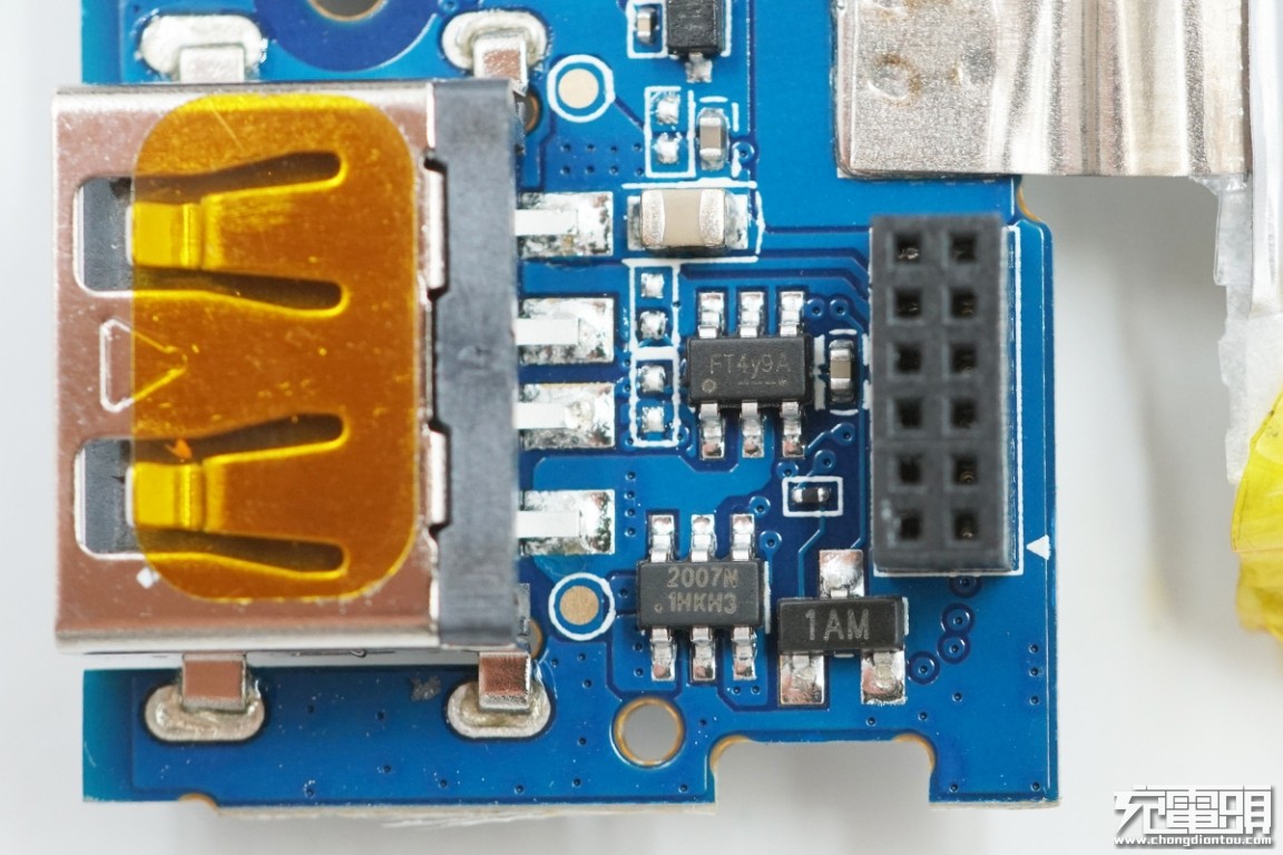 小米无线充电宝10w和30w如何选择,小米充电宝20000毫安50瓦拆箱