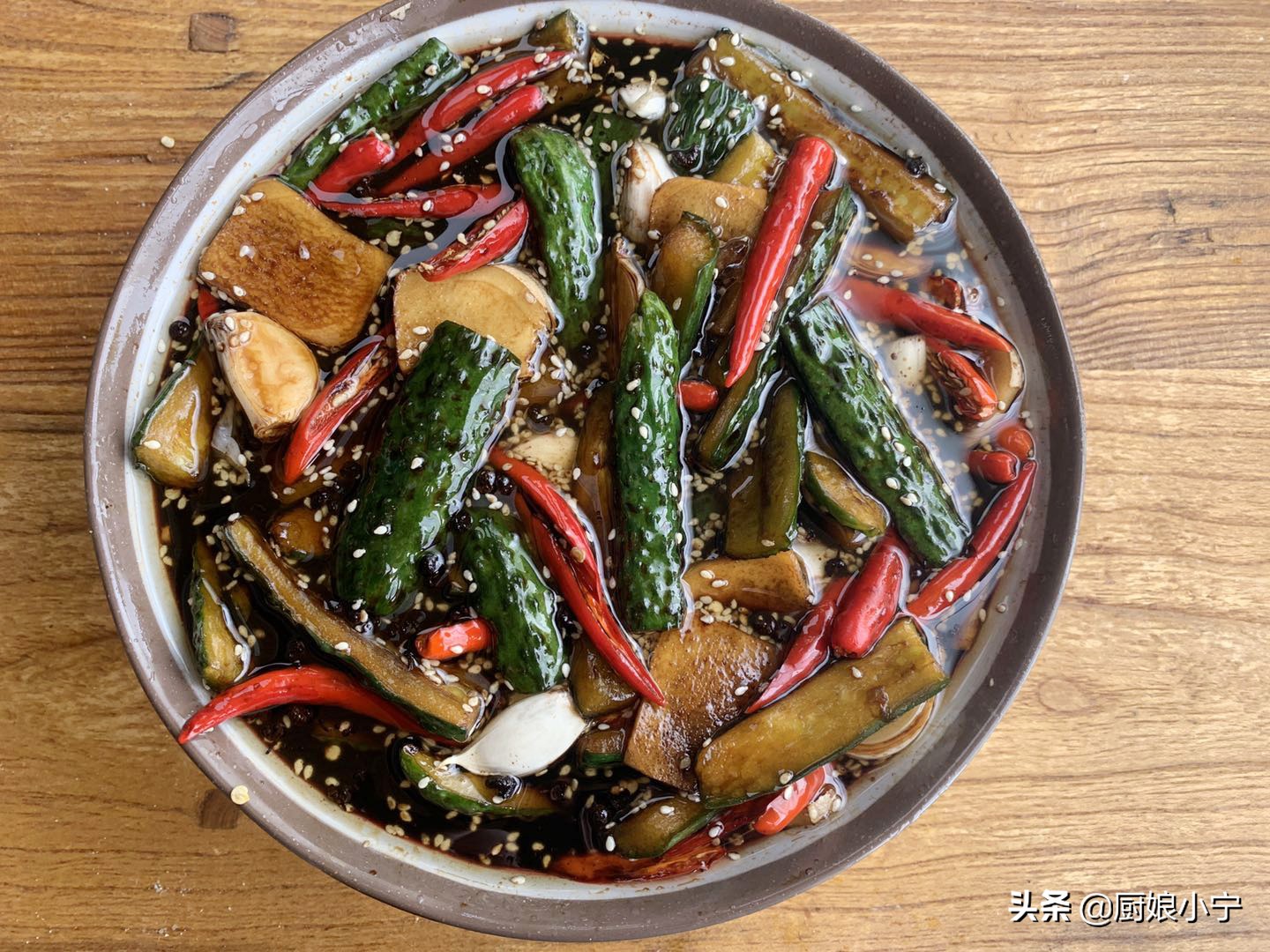 酱黄瓜怎样腌才最好吃,酱黄瓜腌好以后要不要冲水