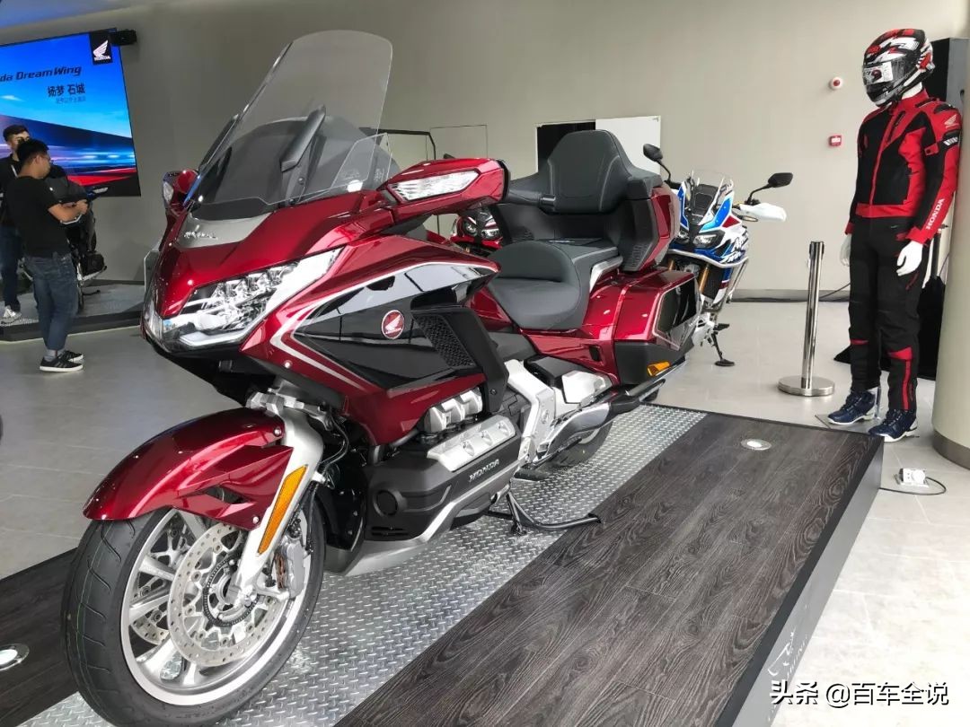 每个男孩都有一个女孩梦,每个男孩都有一个单车梦