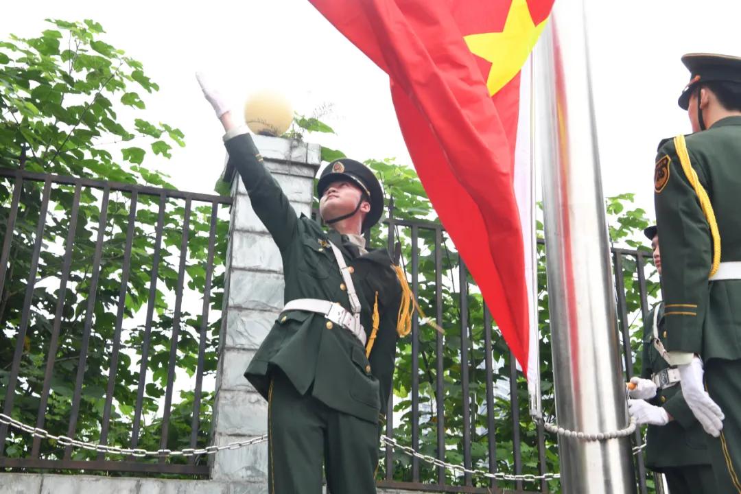 成都市华阳中学2020—2021学年度上期开学典礼