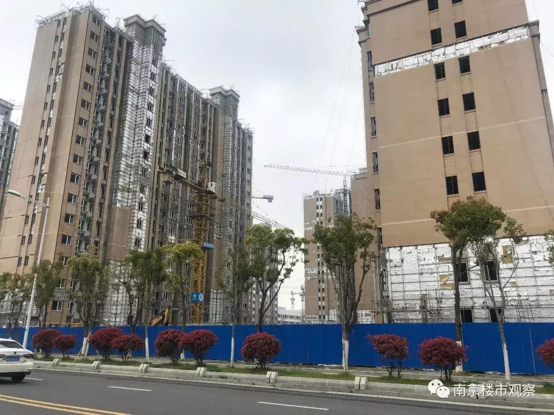 实探月坛学区真实在售房源紧缺,实探地铁房