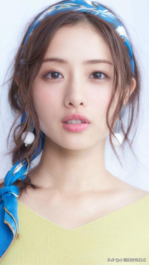 这个春天穿出时髦感的三种技巧,这个春天教你怎么穿最时尚