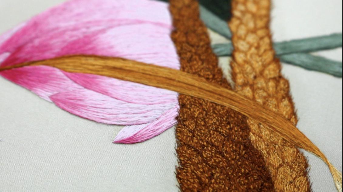 鞍山奇女子，用指尖书写满绣传奇，编写9种绣谱