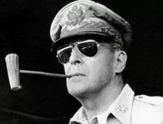 麦克阿瑟让士兵们过感恩节,麦克阿瑟最难忘的感恩节