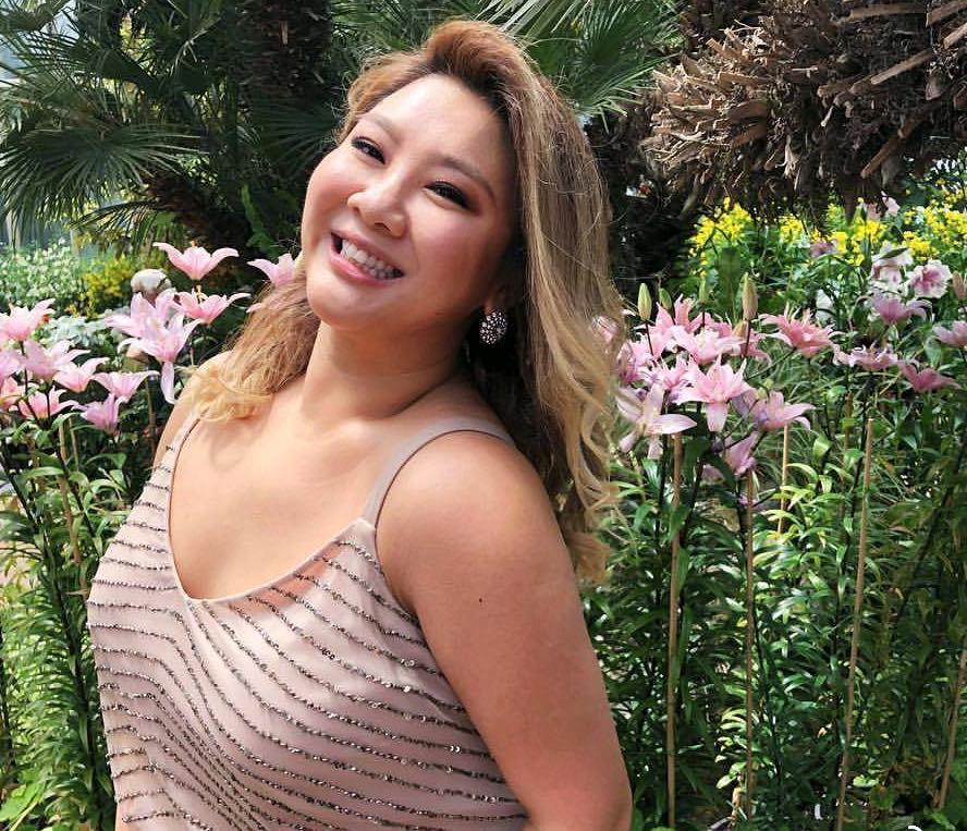 郑欣宜穿皮裙好看吗,郑欣宜高级感穿搭