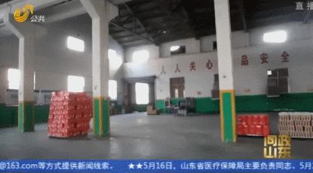 学校周边“五毛食品”添加剂达十几种，“阿迪”“耐克...