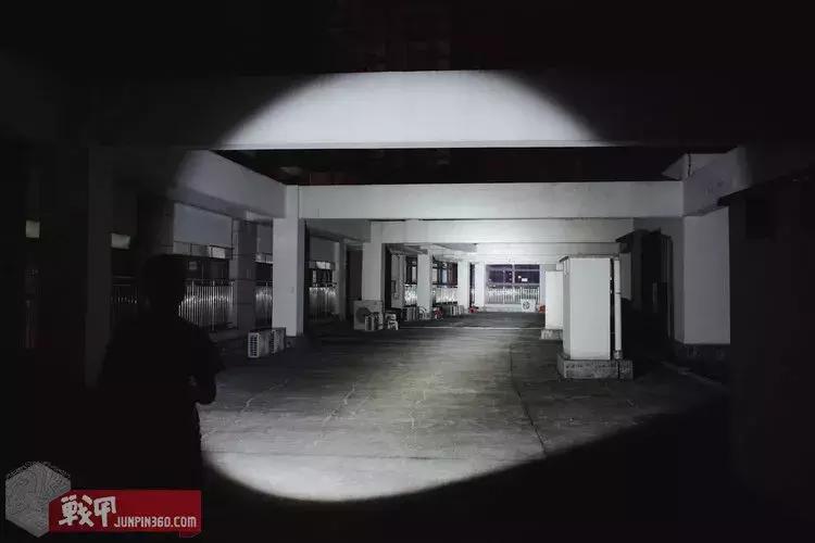 评FenixTK15UE手电：经典之作，总有它的理由