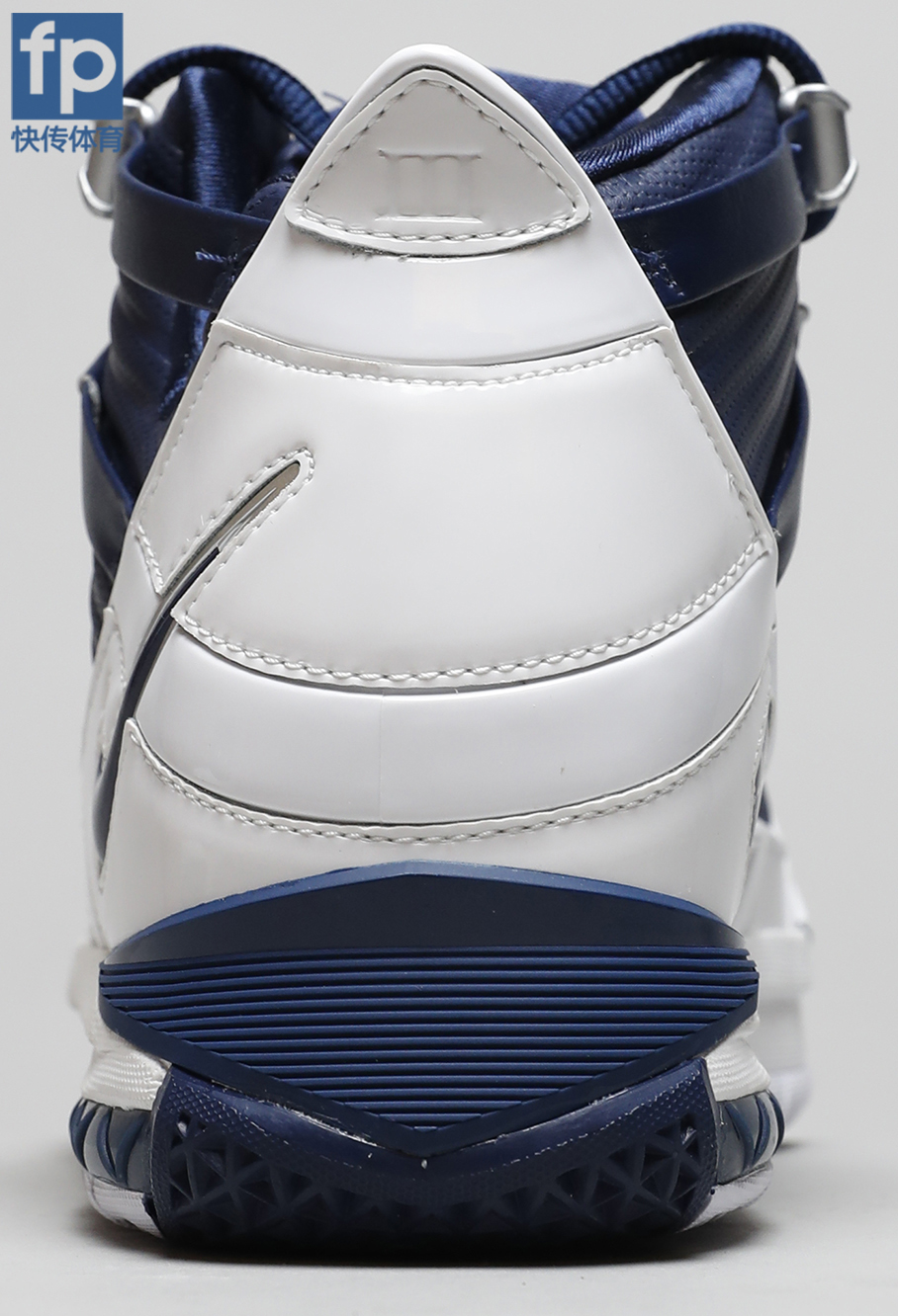 zoomlebronnxxt娴嬭瘎,zoomlebron3鎷嗚В