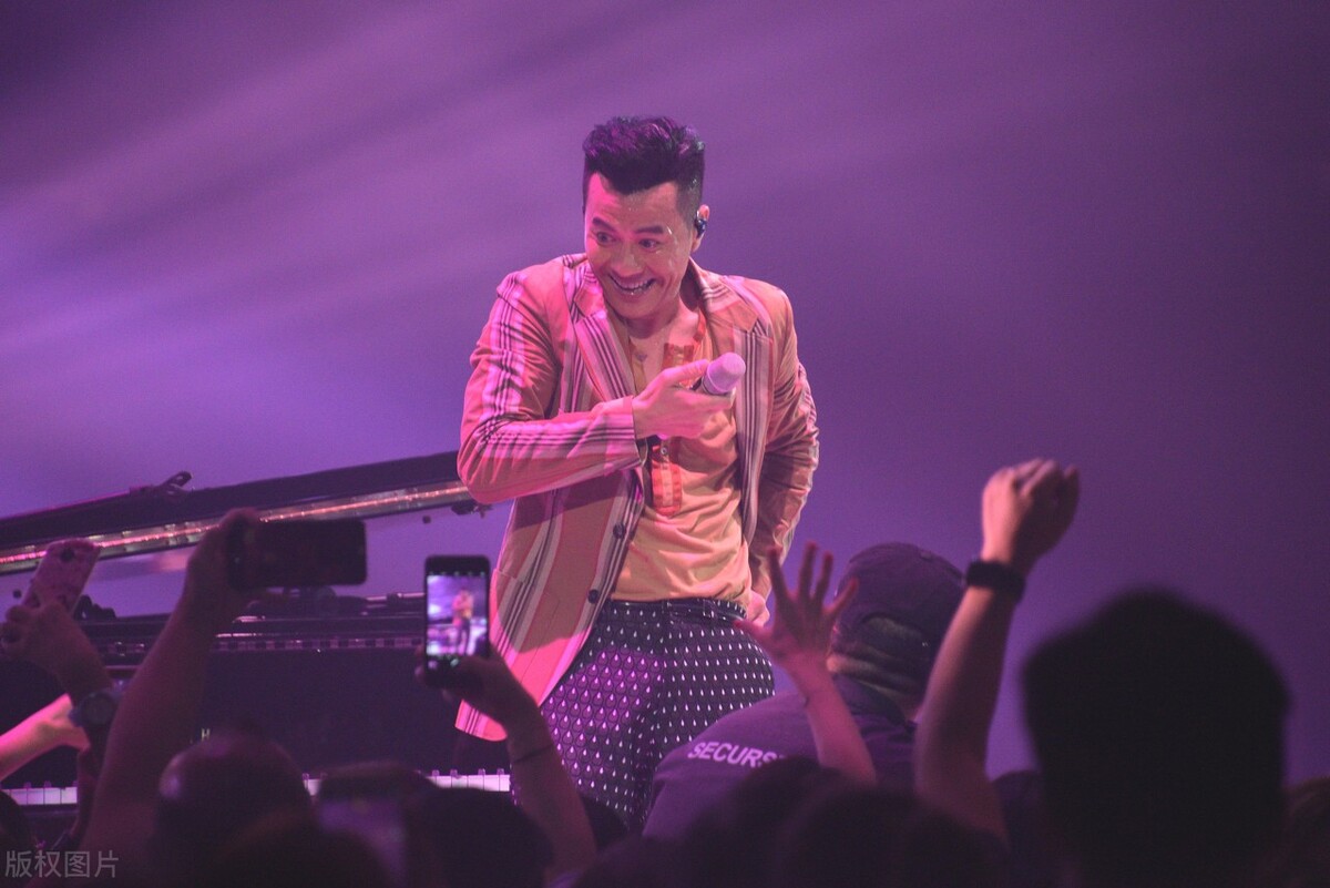 人脉的力量，荆哥传说之：大湾区5人组背后辐射的港圈天王天后们